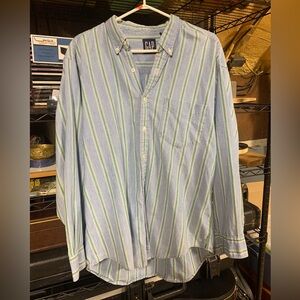 Gap 90s Button Up